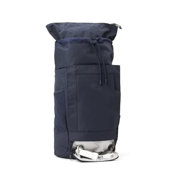 Blok Medium Fjord Navy - Rucksack-Pinqponq-Rucksäcke-ROTATION BOUTIQUE BERLIN