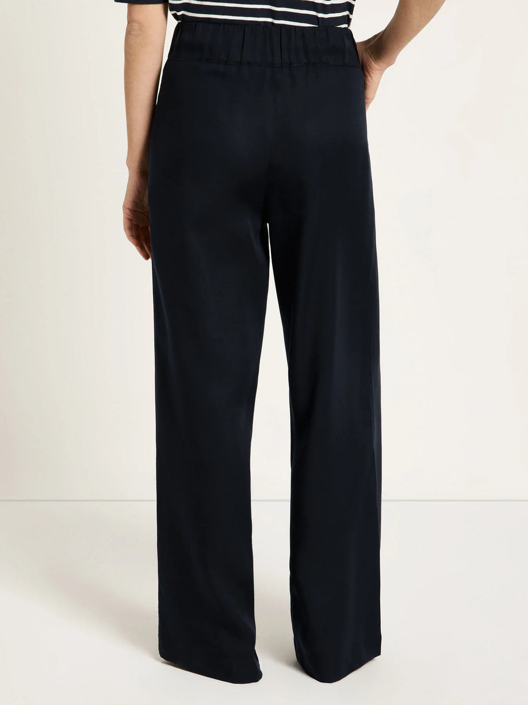 Damen Hose mit weitem Bein aus TENCEL™-LANIUS-Hosen-ROTATION BOUTIQUE BERLIN