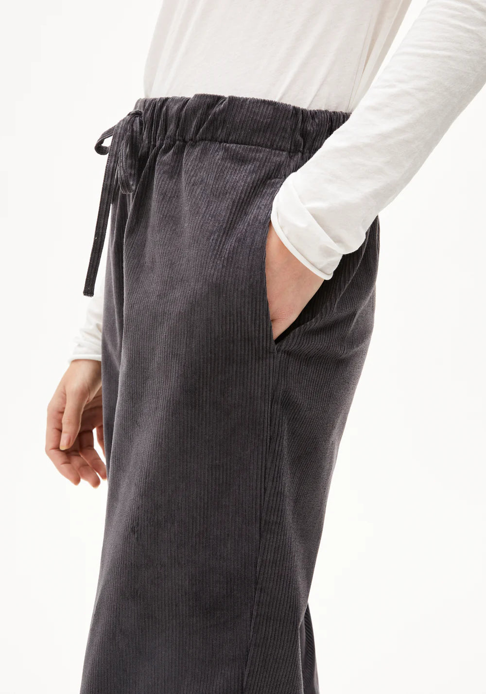 Jaimilaa Corduroy-Armedangels-Hosen-ROTATION BOUTIQUE BERLIN